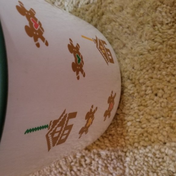 TUPPERWARE 2416 Holiday GINGERBREAD House CANISTER - Picture 5 of 7